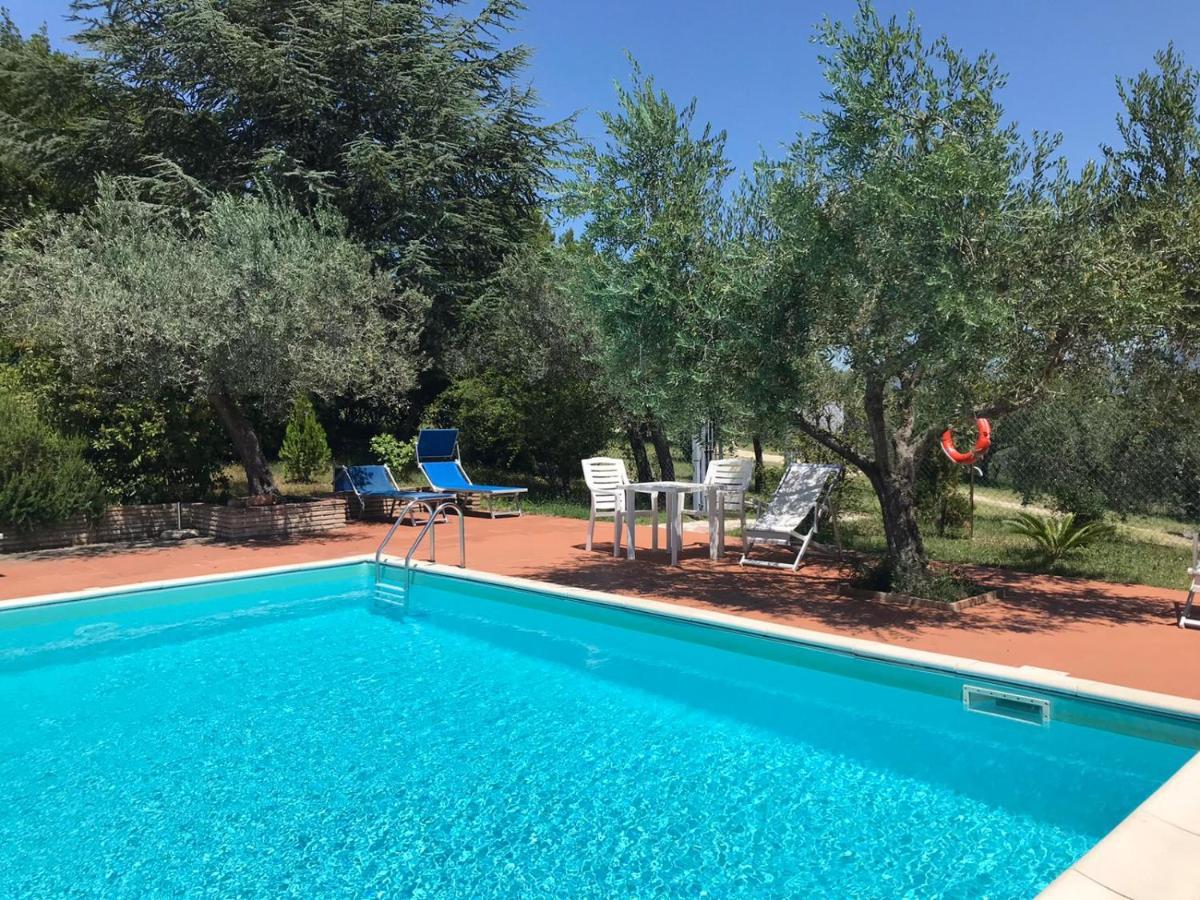 Agriturismo Camiano Piccolo Монтефалько Экстерьер фото