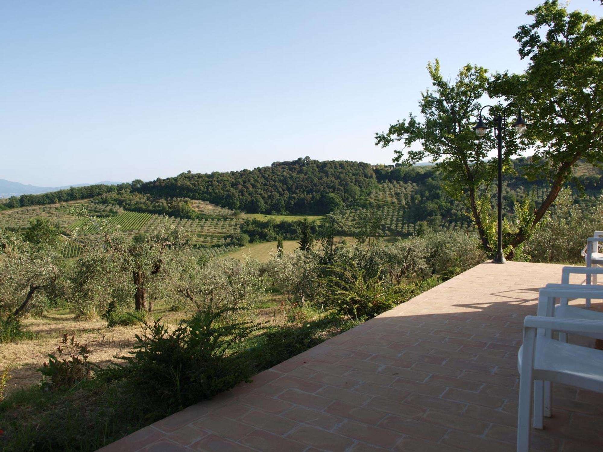 Agriturismo Camiano Piccolo Монтефалько Экстерьер фото