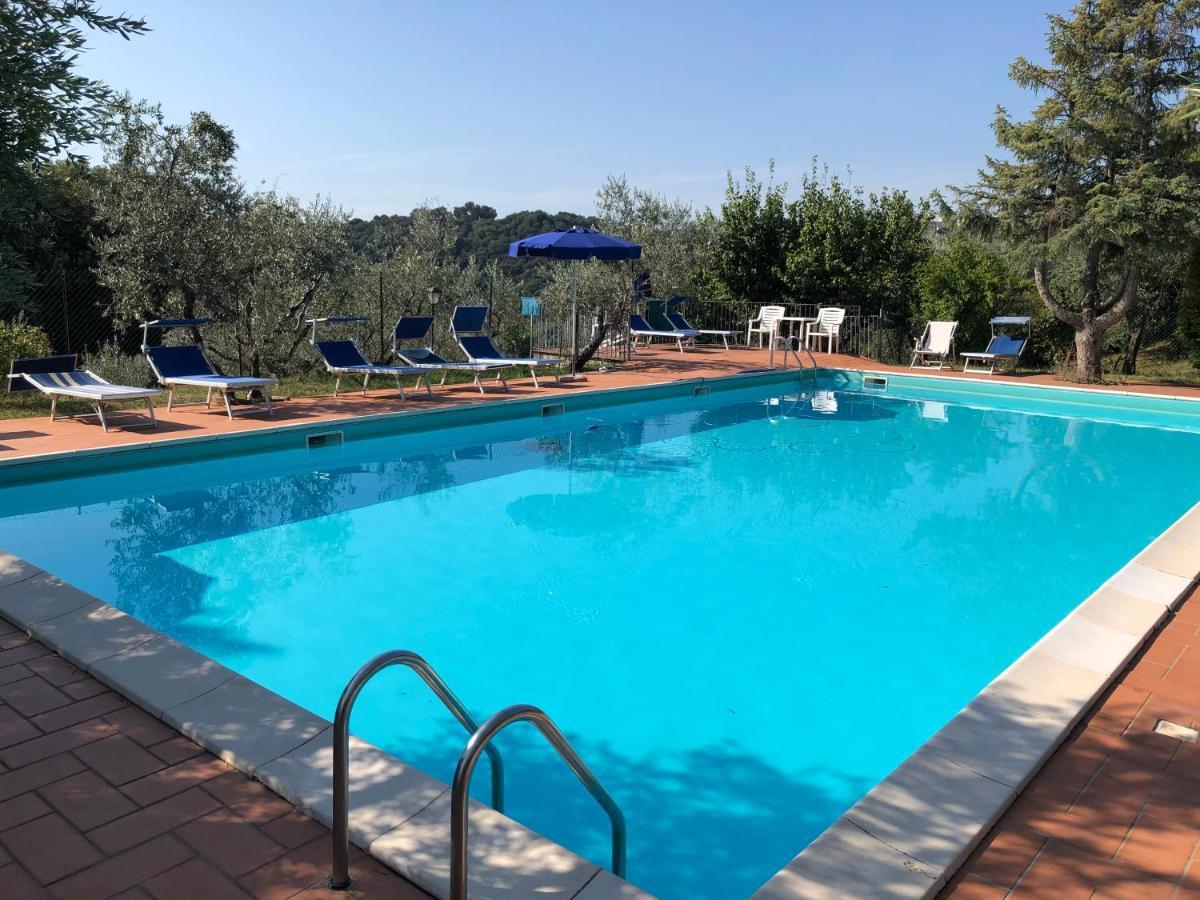 Agriturismo Camiano Piccolo Монтефалько Экстерьер фото