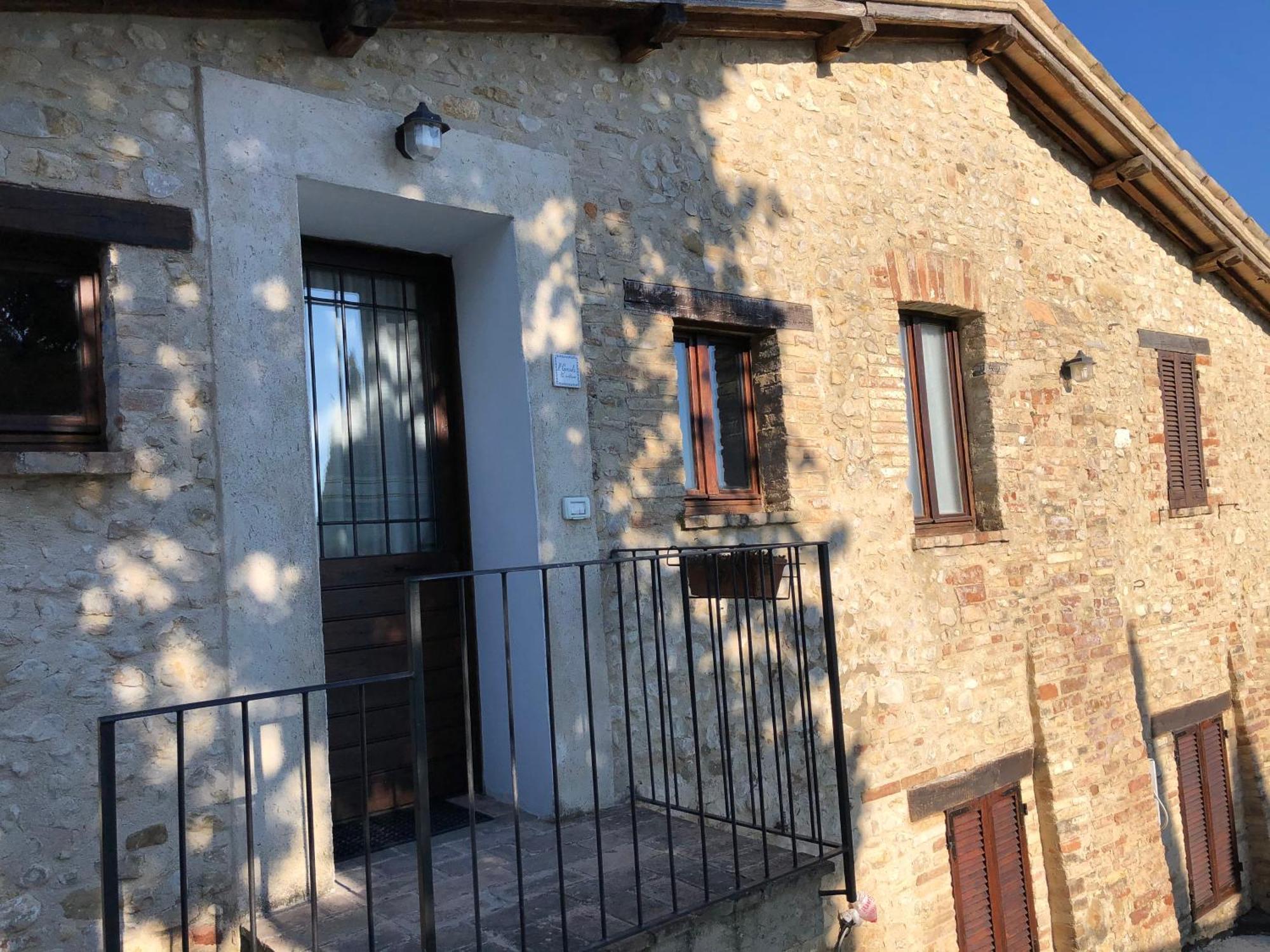 Agriturismo Camiano Piccolo Монтефалько Номер фото